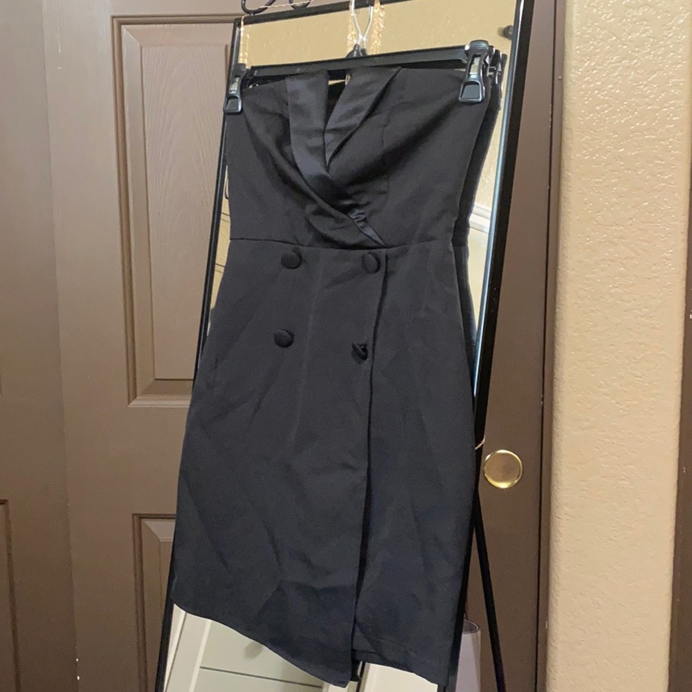 XS black tux like mini dress